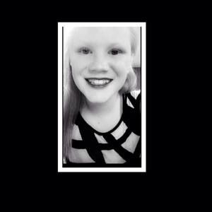 Meet your Posher, Candace mae