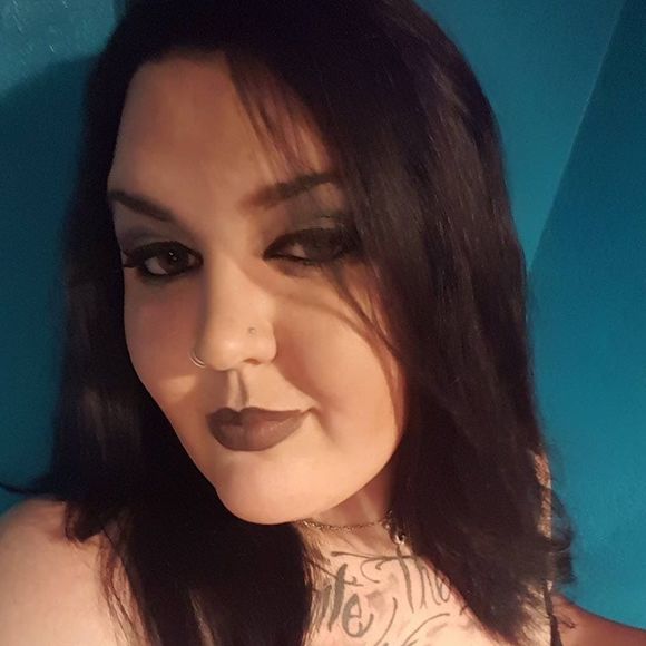 Meet your Posher, Kayleigh - Picture 1 of 1