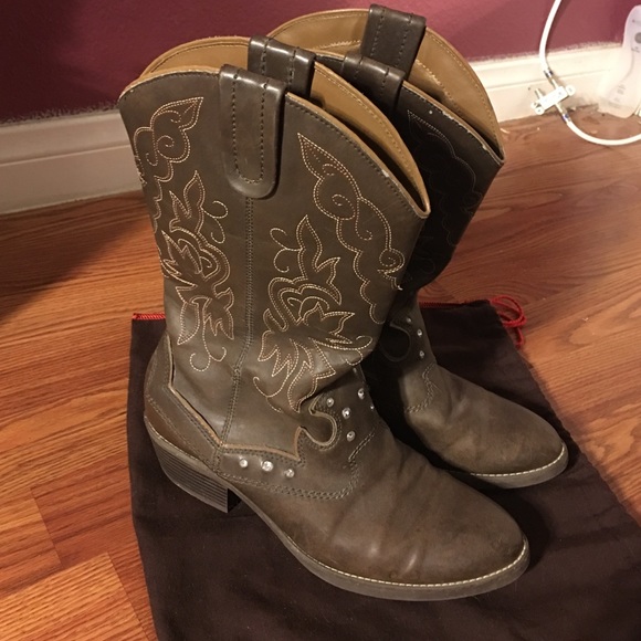 Brown boots