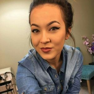 Meet your Posher, Elizabeth