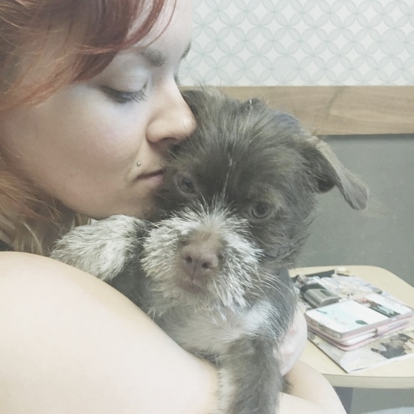 Meet your Posher, Lindsay - Picture 2 of 2