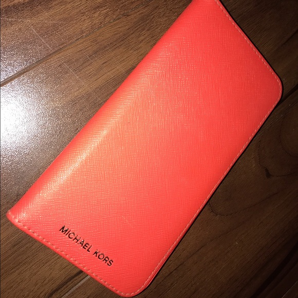 iPhone 6/7 PLUS CASE - Picture 2 of 3