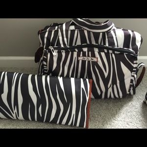 Juju be all diaper bag in excellent condition!