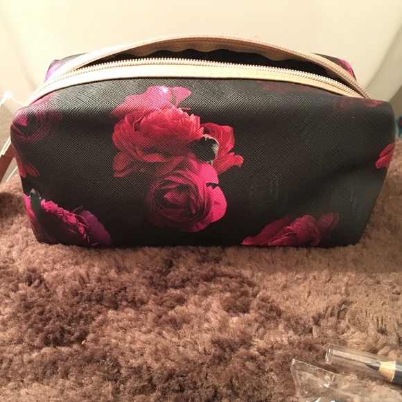 ULTA Makeup Bundle! - Picture 4 of 4