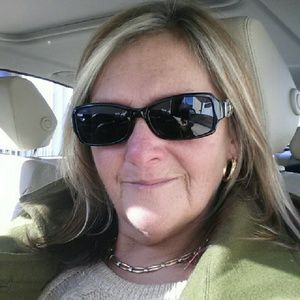 Meet your Posher, Carmen