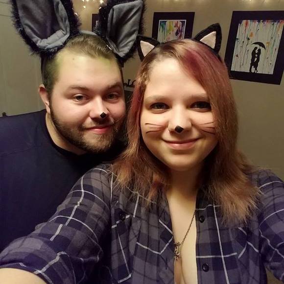 Meet your Posher, Becca - Picture 1 of 1