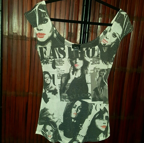 Off the shoulder vintage like tee