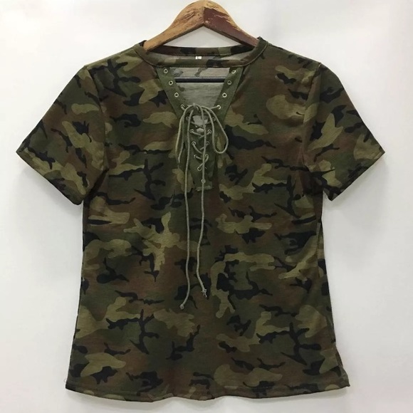 The Sandra bullock camaflouge  top - Picture 3 of 3