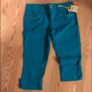 New turquoise capris
