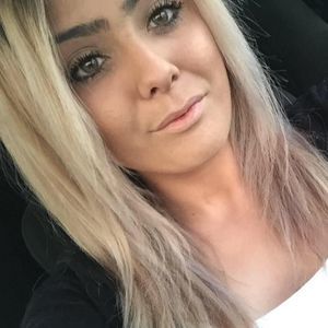 Meet your Posher, Alicia