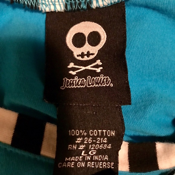 🚫SOLD🚫 Hot topic top - Picture 3 of 3