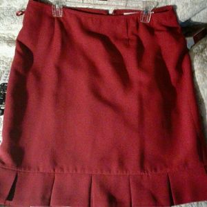 Extra pics the waist is 17" the length is 23"