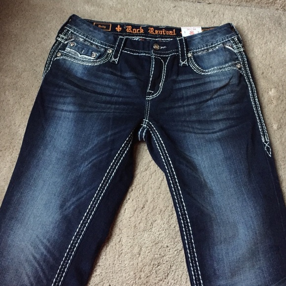 🚨FINAL PRICE🚨NWT!! Rock revivals - Picture 2 of 4