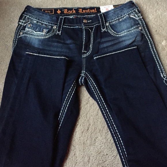 🚨FINAL PRICE🚨NWT!! Rock revivals - Picture 3 of 4