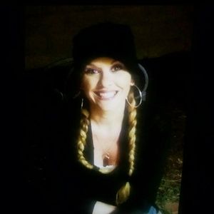 Meet your Posher, Janelle