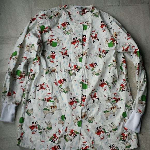 Temporary price drop! scrub jacket size small