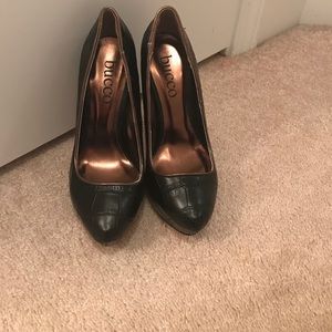 Bucco capensis high heels