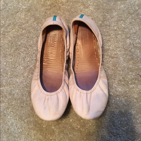 Sale tieks shoes Find new and preloved Tieks items at up to 70% off retail prices. Poshmark makes shopping fun, affordable & easy!