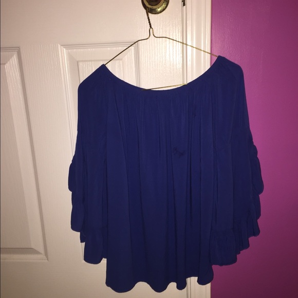 Flowy off the shoulder blouse - Picture 2 of 2