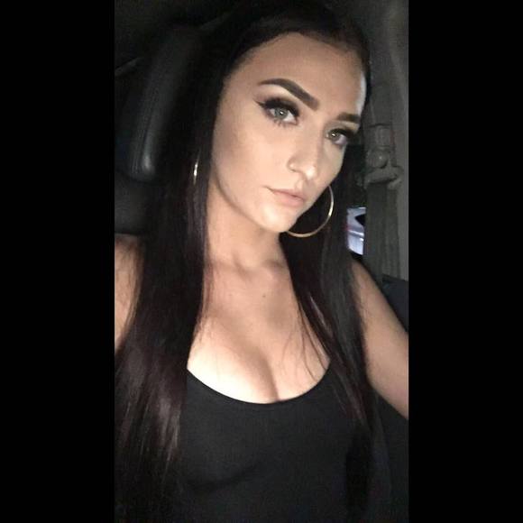 Meet your Posher, Breanna