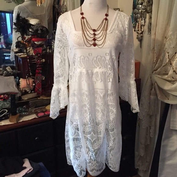 GORGEOUS WHITE LACE MIDi-DRESS/TOP SZ LARGE 🕊 - Picture 1 of 5