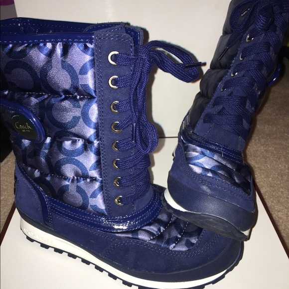 Blue snow/winter boots