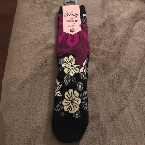 Brand new Rihanna "Lotus" Stance socks