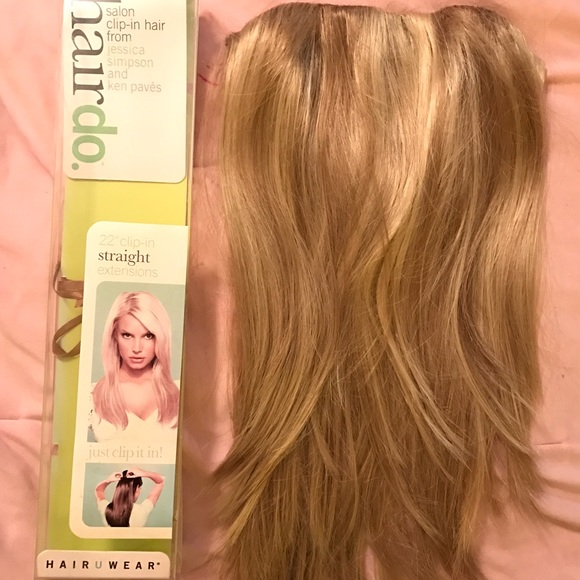 Jessica Simpson hair extensions