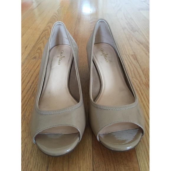 Cole Haan Nude Patent Leather wedges
