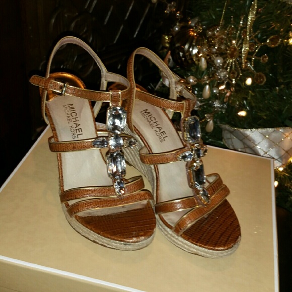 MK Jayden Wedges