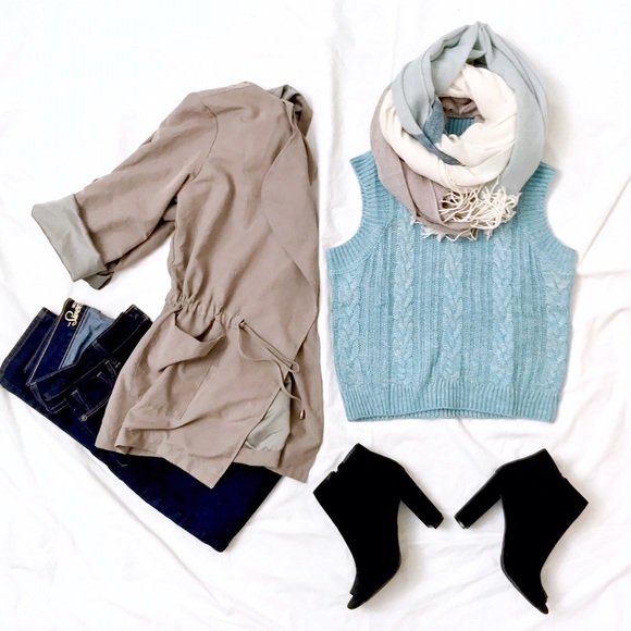Light Blue Gray Sleeveless Sweater Vest
