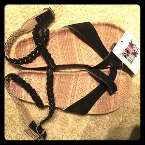 Perfect sandals for everywhere!