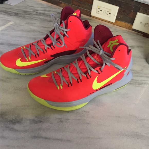 Men's Nike KD basketball shoes sz11