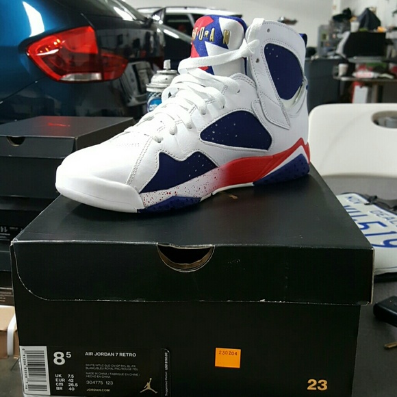 Retro 7 - Picture 2 of 4