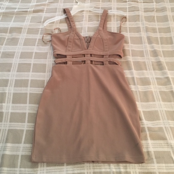 Dress - Picture 1 of 2