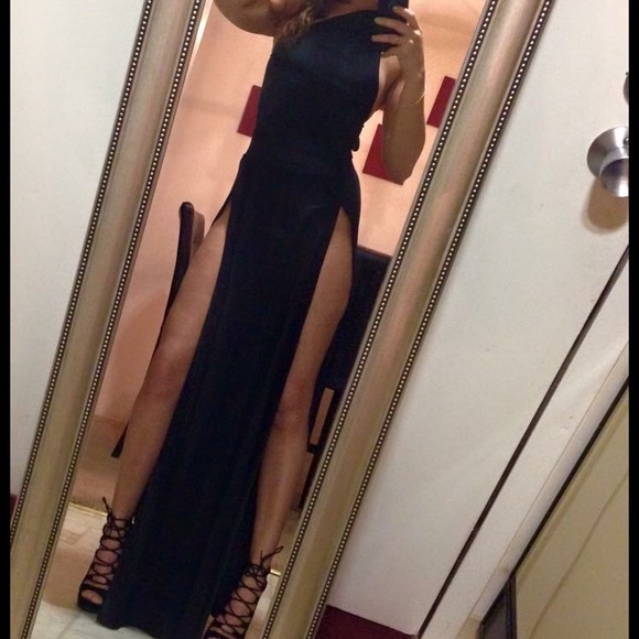 Dress - Picture 1 of 1