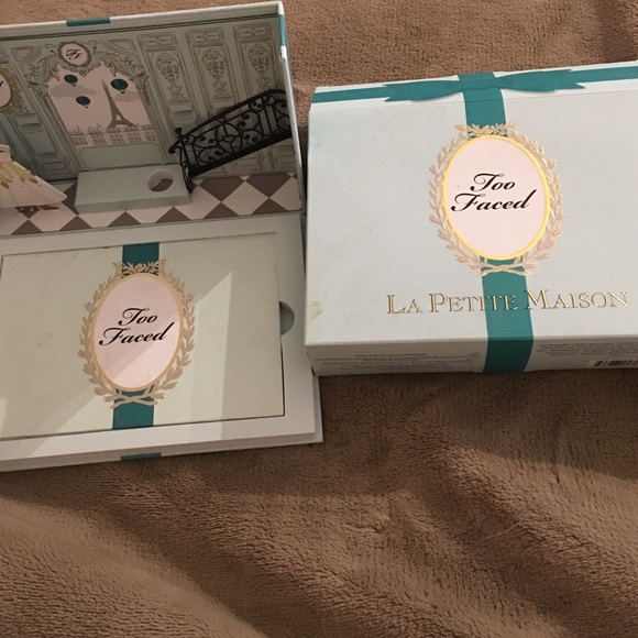 Too faced La Petite Maison Pallette