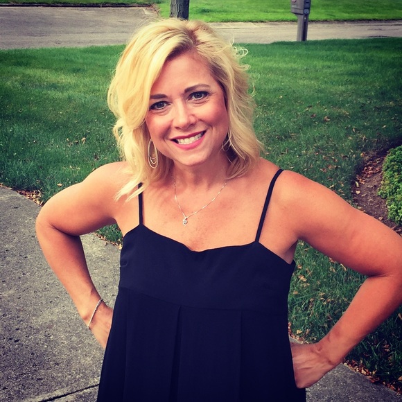 Meet your Posher, Melissa - Picture 1 of 1