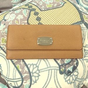 Michael kors wallet