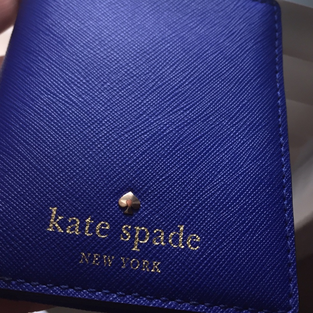 Kate spade wallet 😍😍