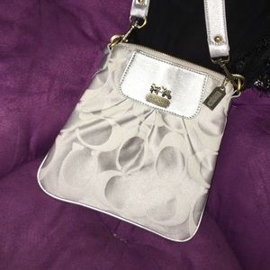 Perfect condition hipster coach purse