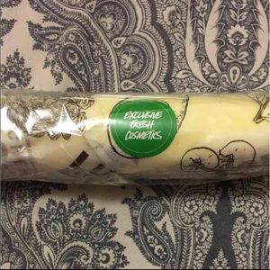 Lush kitchen sparkler bath bomb (broken)