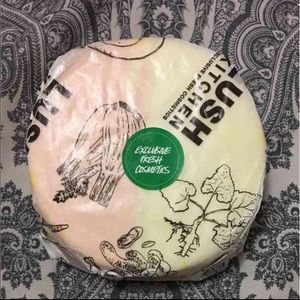 Lush kitchen happy pill bath bomb