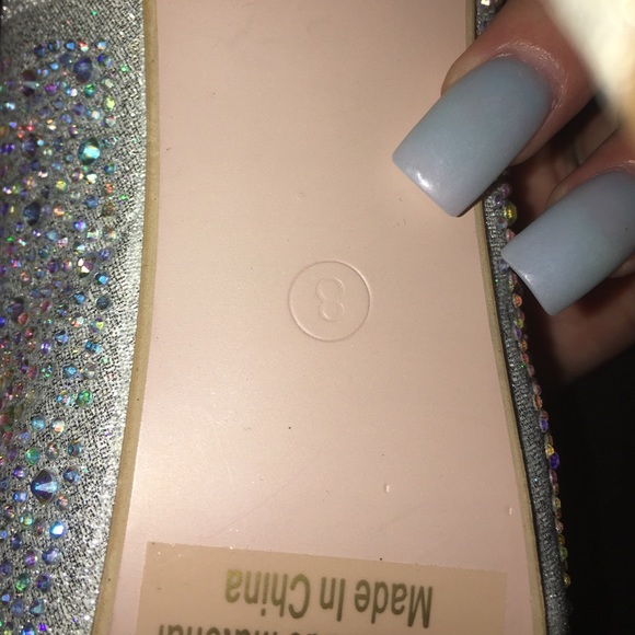 Shoes - Picture 3 of 4