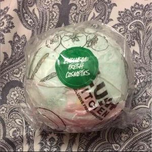 Lush kitchen all that jas bath bomb