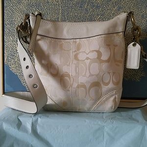 Coach Signature Purse Cream/Light Beige
