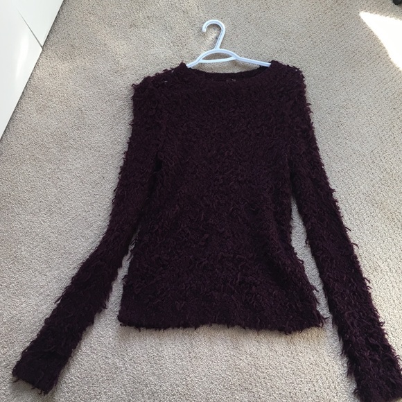 Maroon sweater
