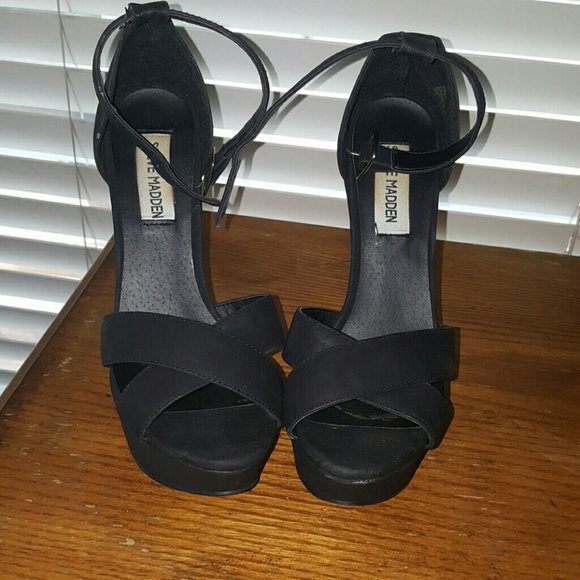 Sexy Steve Madden wedges