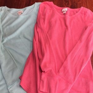 Mossimo  2 textured long sleeve tops