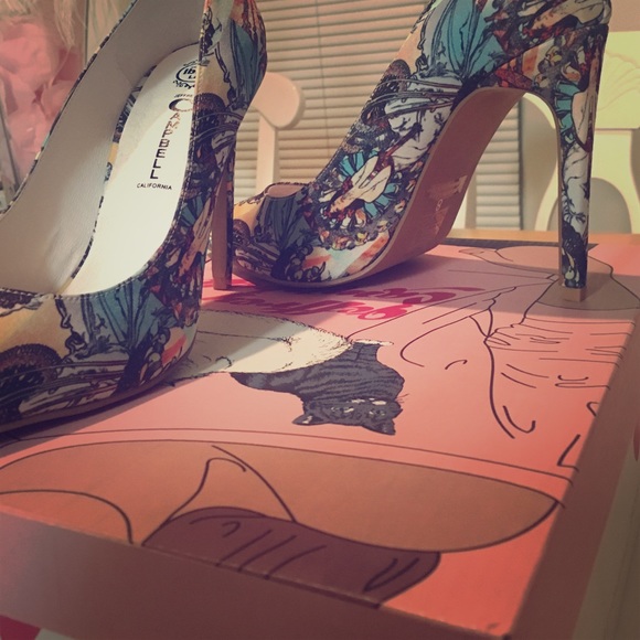 Jeffrey Campbell Art Deco Pumps